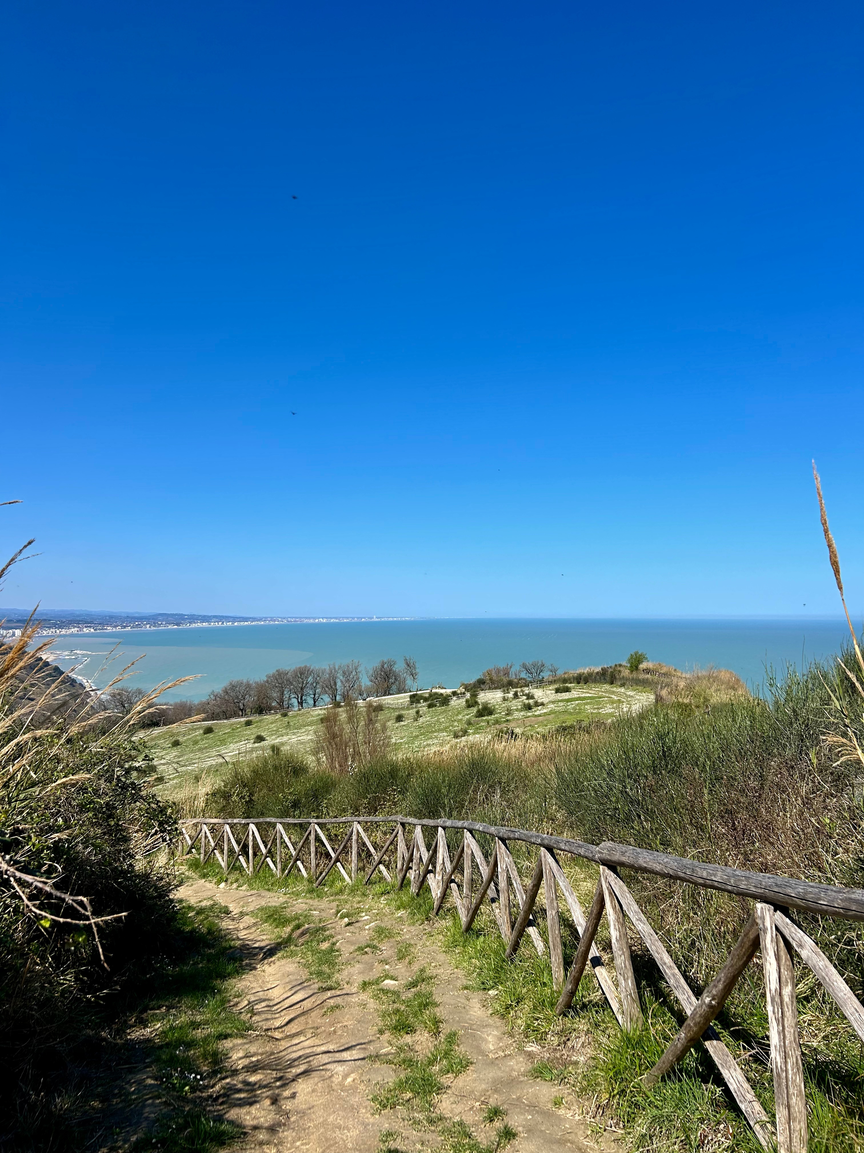 I Sentieri del Parco Naturale di San Bartolo: da Fiorenzuola al Tetto del Mondo