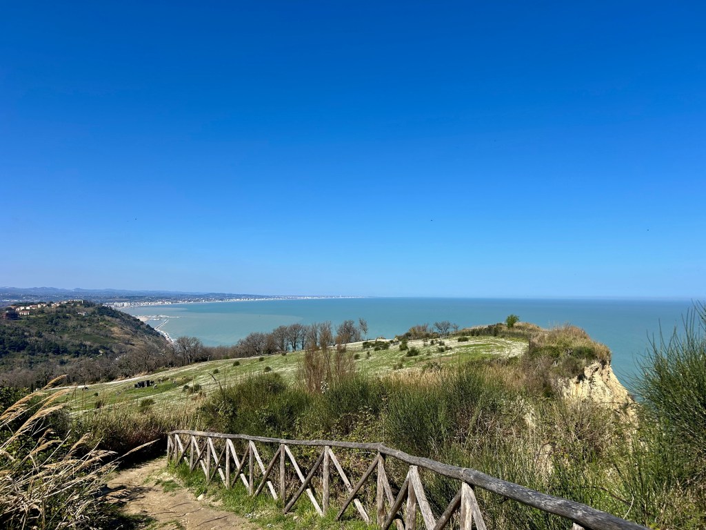 I Sentieri del Parco Naturale di San Bartolo: da Fiorenzuola al Tetto del Mondo